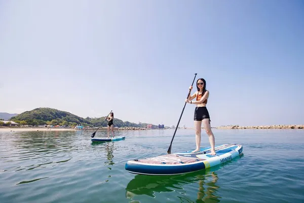 Osaka SUP: Airport Shuttle, Shower & Beach Fun!