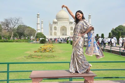 Unveiling the Taj Mahal: A Skip-the-Line Guided Journey into History
