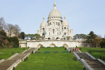 Montmartre: Unleash Your Inner Artist on a Self-Guided Parisian Adventure