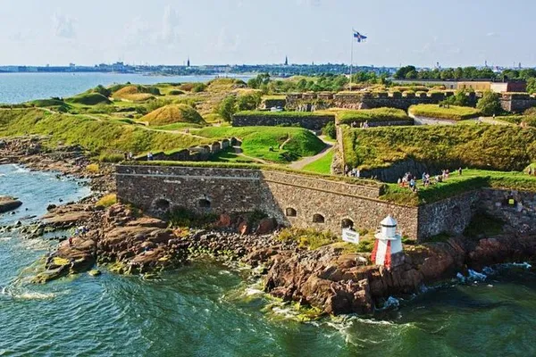Helsinki & Suomenlinna Tour: See Top Sights!