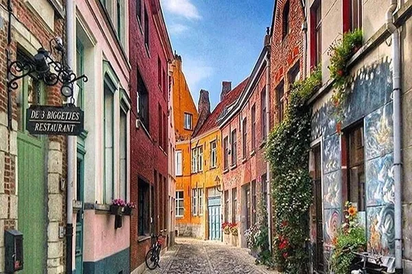 Discover Ghent's Hidden Gems: A Private & Delicious Off-The-Beaten-Path Tour