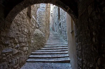Catalonia Tour: Medieval Towns & Montserrat Escape