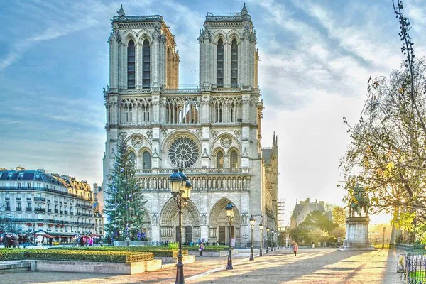 Unveiling Paris: A Historic Walking Tour Through Time