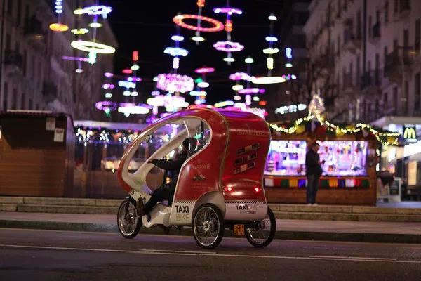 Geneva Lux TaxiBike Tour: Illuminated Winter Wonderland Adventure