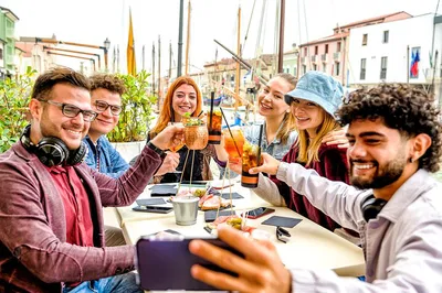 Venetian Aperitivo: A Wine & Food Tasting Adventure in Cannaregio