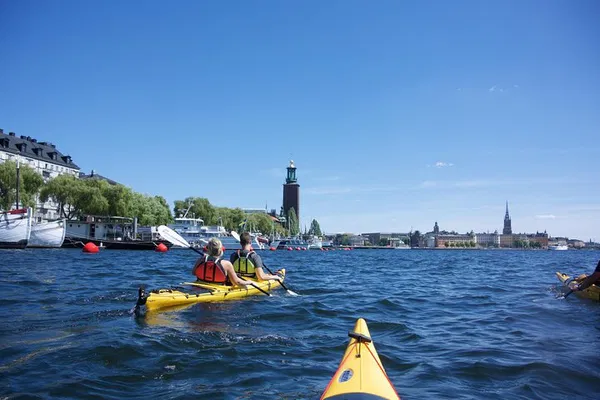 Stockholm Kayak Tour: Sunset Paddle & Swedish Meal