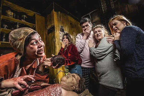 Edinburgh Dungeon: Uncover Scotland's Dark History!