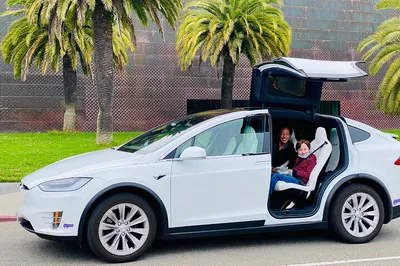 San Francisco in Style: A Luxurious Tesla Sightseeing Adventure