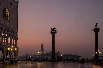 Capture Venice's Magic: Sunrise Photography Workshop