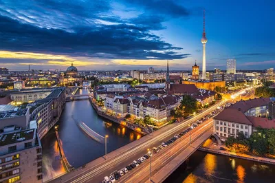 Berlin History: Private Tour with a Local Expert