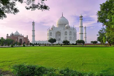 Unveiling Agra's Wonders: A Luxurious Taj Mahal & Stepwell Day Trip from Jaipur
