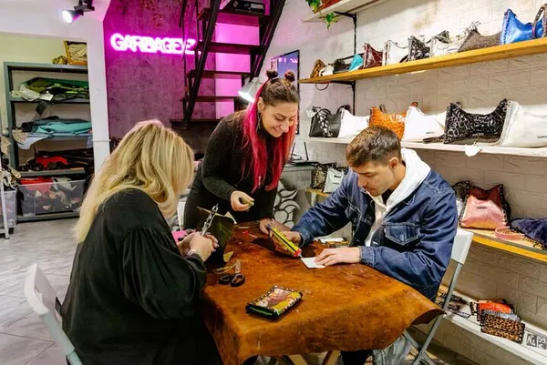 Craft Your Own Leather Wallet in Florence Workshop