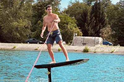 Rhine River Thrills: Hydrofoil Surfing Adventure in Basel