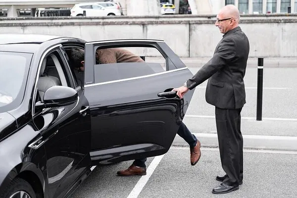 Lyon Airport Private Transfer: Stress-Free Arrival