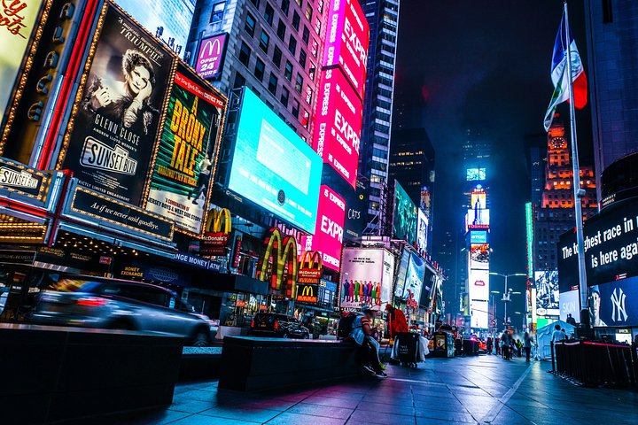 Capture Your New York Adventure: Personalized Photoshoot Experience