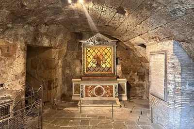Rome's Hidden History: Mamertine Prison & Catacombs Tour
