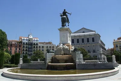 Unleash Madrid's Secrets: A Self-Guided Scavenger Hunt Adventure!