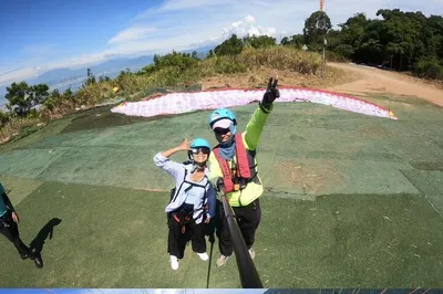 Da Nang Paragliding: Soar Over Son Tra Peninsula!