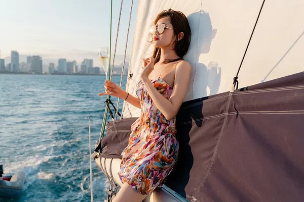 Nha Trang Sunset Catamaran: BBQ Dinner, Snorkel & SUP