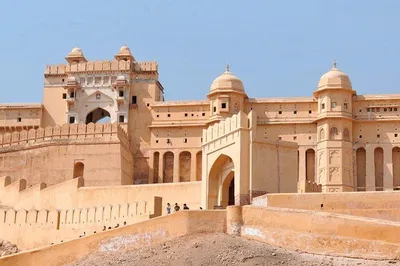 Unveiling India's Splendor: A Luxurious Golden Triangle Odyssey