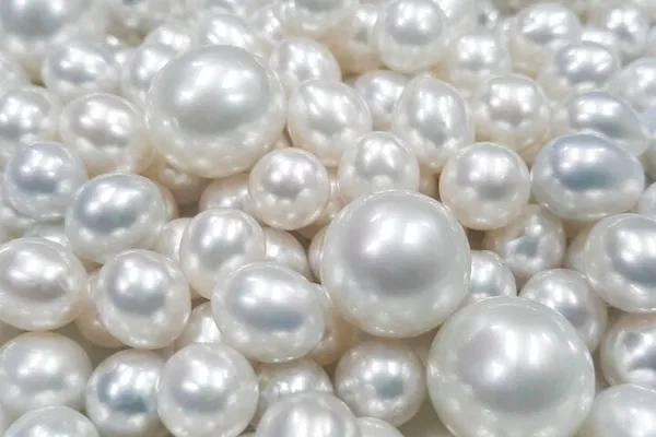 Saigon Shopping Spree: A Tailored Shore Excursion of Ho Chi Minh City