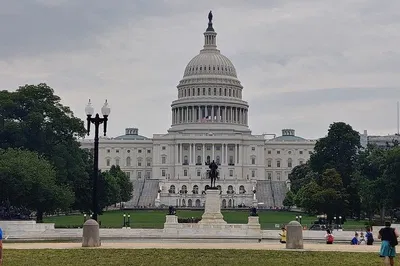 Discover DC's Charm: A Private 4-Hour Luxury Tour