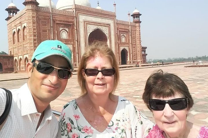 https://images.dyvarcity.com/experience-images/dyvarcity_766b8477e4571a28285a09193_2e.jpg