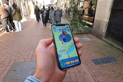 Amsterdam Coffeeshop Culture: A Self-Guided Smartphone Adventure