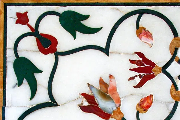 Agra's Exclusive Shopping Spree: A Private Guided Tour