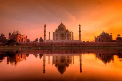 Witness Sunrise Splendor: Private Taj Mahal Tour from Delhi