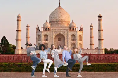 Taj Mahal Rail Tour: A Luxurious Day Trip from Delhi