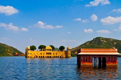 Unveiling Jaipur's Majesty: A Full-Day Immersive Sightseeing Tour
