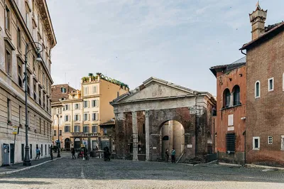 Uncover Rome's Hidden Gems: A Historical Walking Adventure