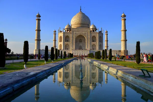Unforgettable Agra: Taj Mahal & Fort Day Trip from Bangalore by Air