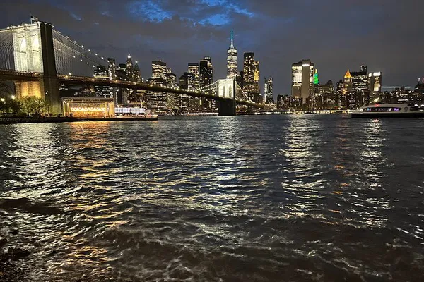 Brooklyn Bridge Sunset Tour: Walk, Views & History!