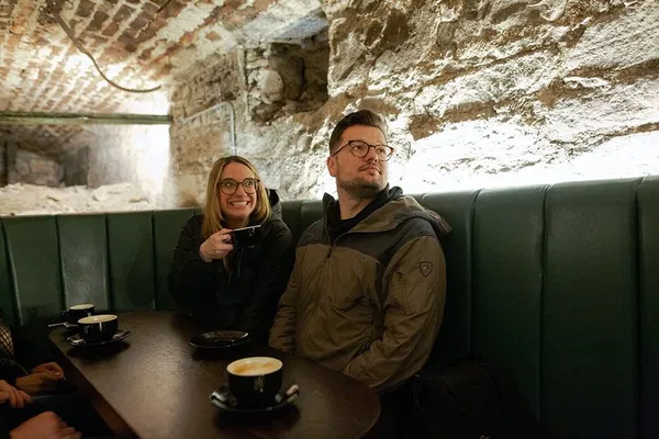 Edinburgh's Historic Coffee: Uncover Hidden Stories & Savor the Past