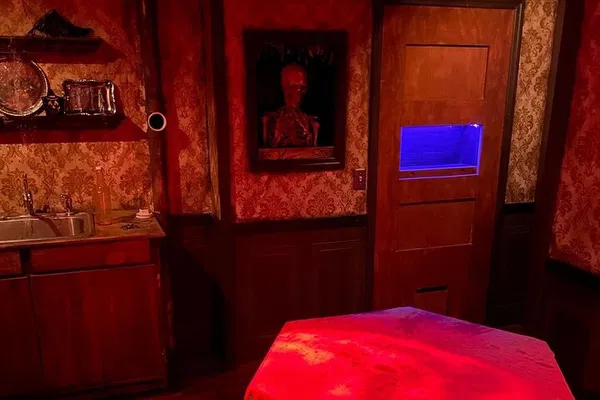 Dare to Scream: Horror on Hallows Eve Escape Room!