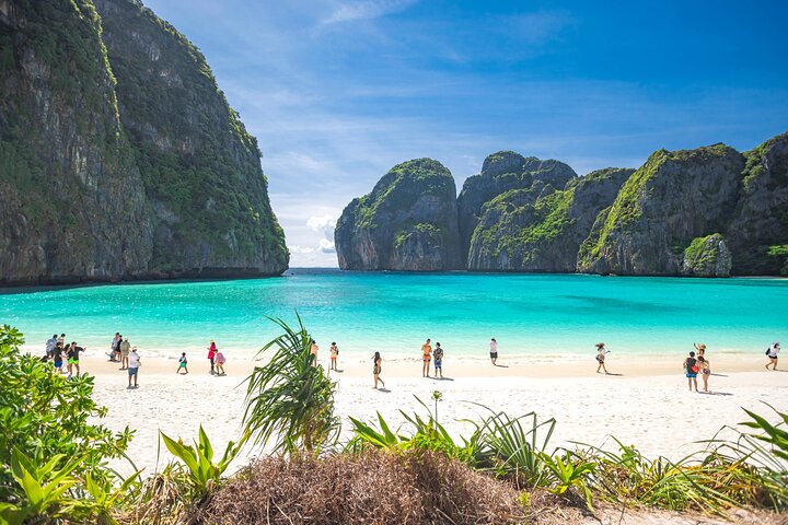 Phi Phi & Bamboo: Premium Island Hopping Tour