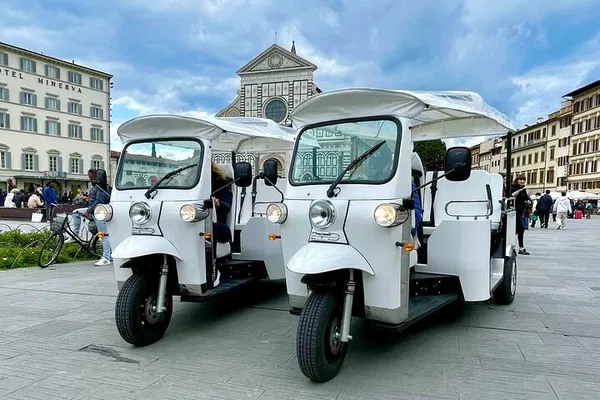 Florence: Private Tuk-Tuk & Golf Cart Tour Adventure