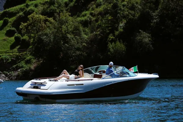 Lake Como's Luxurious Speedboat Escape: Private Tour to Paradise!