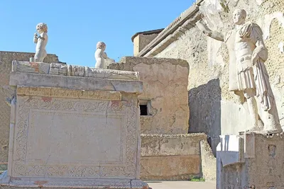 Unveiling Pompeii, Herculaneum & Oplontis: A Private Ancient Roman Journey