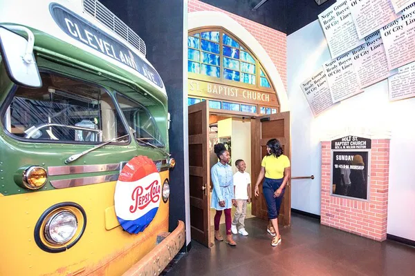 Unlock Montgomery's Treasures: Multi-Attraction Adventure Pass