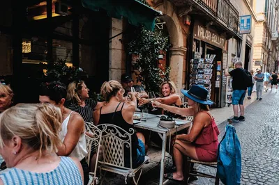 Verona: Food, Wine, & Legends Walking Tour with Cable Car