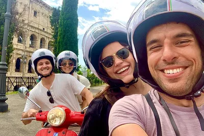 Roam Rome's Iconic Landmarks: An Exhilarating Vespa Adventure