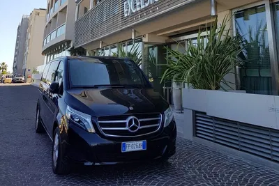 Stress-Free Rome Transfer: Termini/Tiburtina to City Center in Style