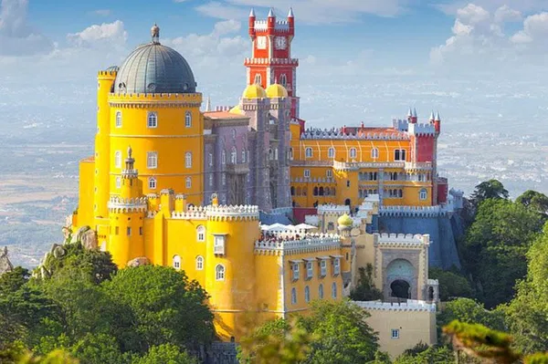Discover Sintra's Splendor: A Personalized Journey Through Portugal's Garden of Eden