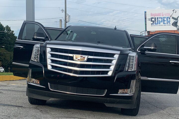 Elevate Your Journey: Premier Black SUV Airport & City Transfers