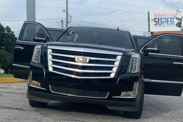 Elevate Your Journey: Premier Black SUV Airport & City Transfers