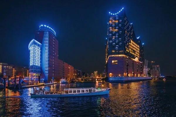 Hamburg's Romantic Harbor Lights: A Night Cruise