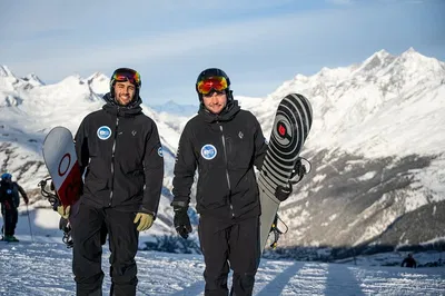 Zermatt Snowboarding Adventure: Private Lessons for Peak Performance!